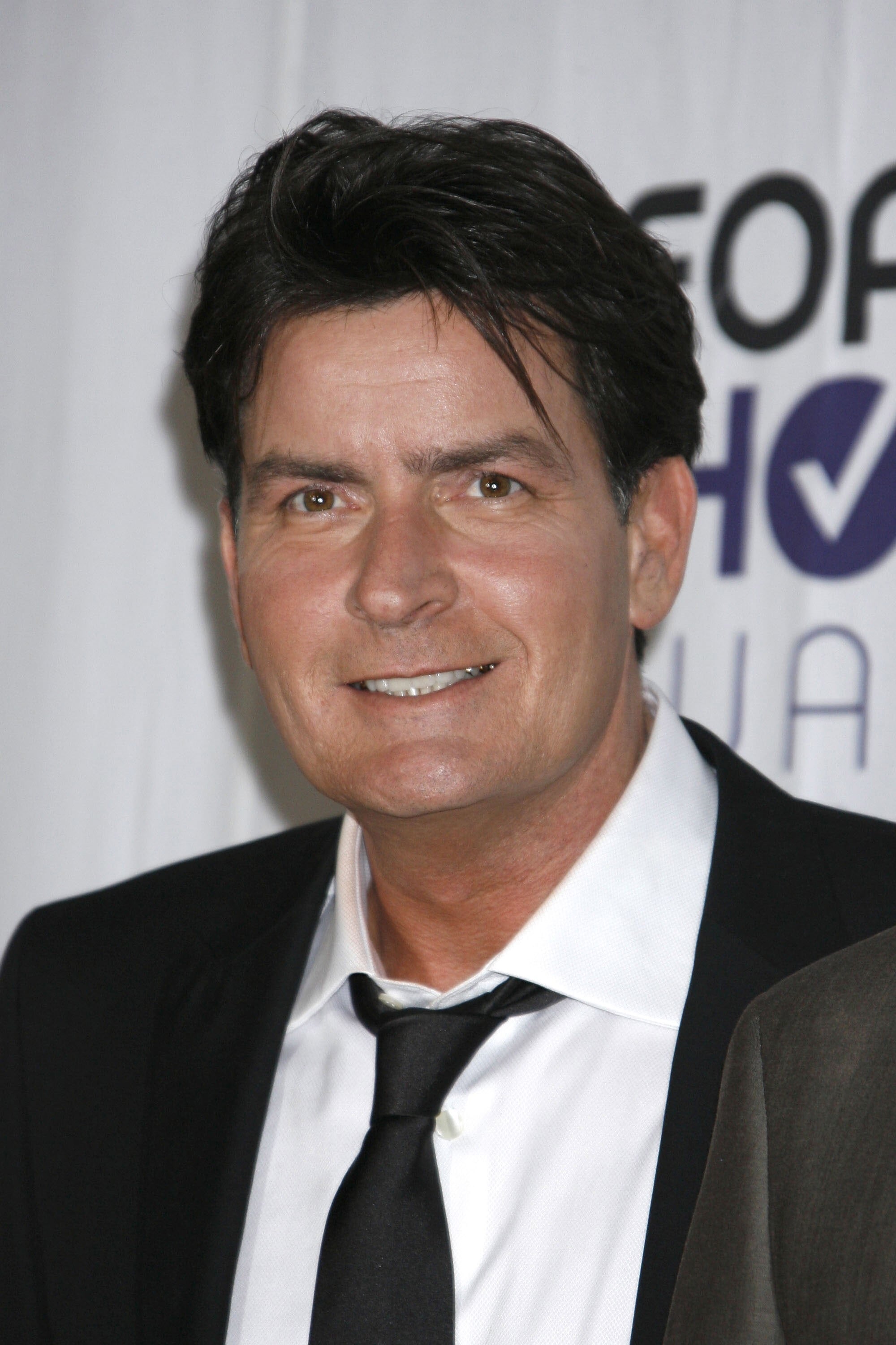Charlie Sheen Profile Images — The Movie Database (TMDb)