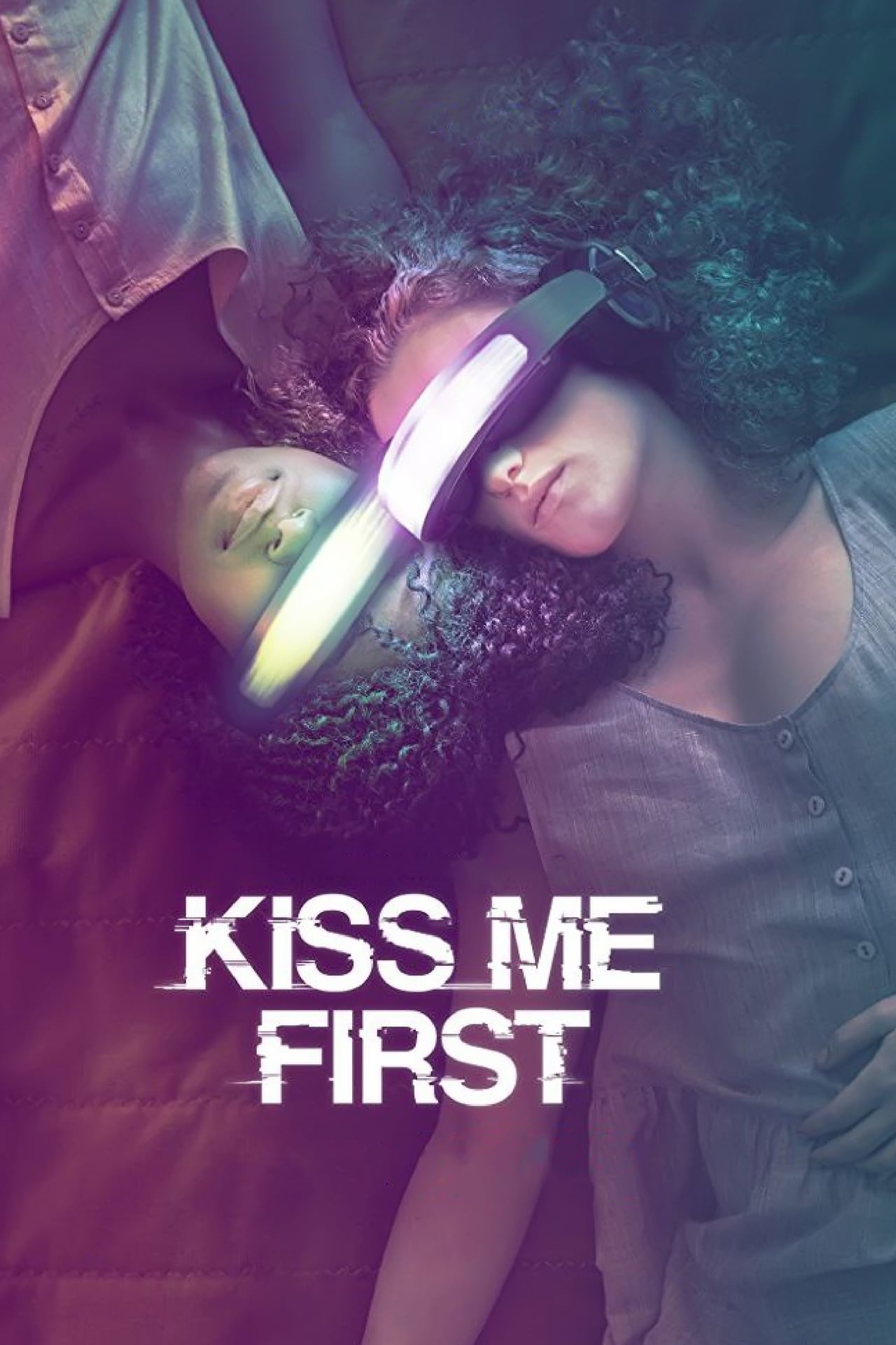 Kiss Me First İzle