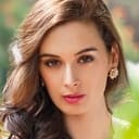 Evelyn Sharma Picture
