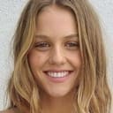 Isabelle Cornish Picture