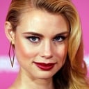 Lucy Fry Picture