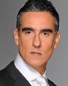 Miguel Varoni as Leandro Quezada