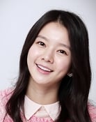 Jung Han-bi as Oh Yoon-Seo