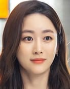 Jeon Hye-bin as Yoon Hee-seo