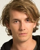 Sebastian Jessen as Henrik