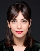 Rebeca Plaza as Laura - Redactora