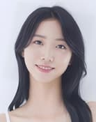 Lee Yoon-jeong as [Jo Min-sung's younger sister]