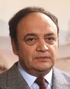 Raymond Pellegrin as Le commissaire Torigny