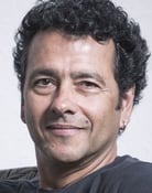 Marcos Palmeira as Fernando Amorim