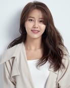 Shin Hye-jeong as Yoon Seo-young