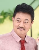Park Jun-gyu as 