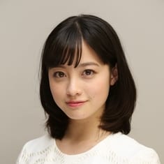 Kanna Hashimoto 