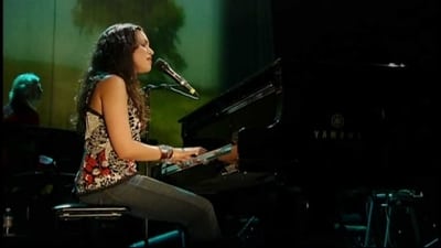 Norah Jones and The Handsome Band: Live in 2004