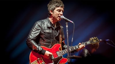 Noel Gallagher's High Flying Birds: Live in Paris 2015