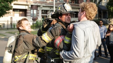 Chicago Fire: Heróis Contra o Fogo23