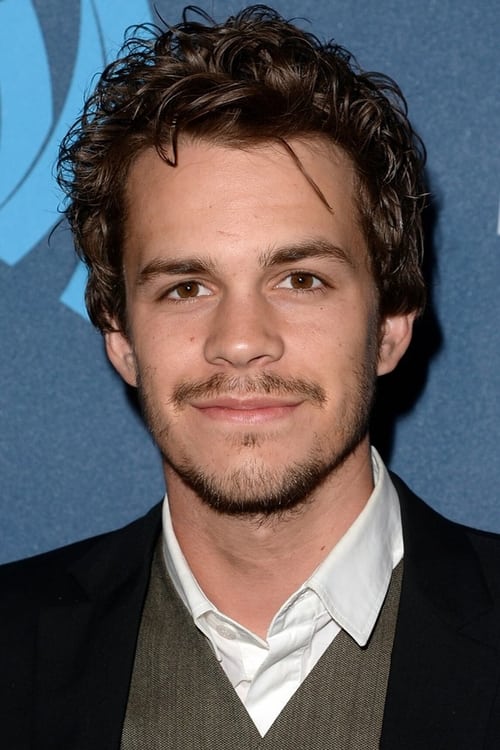 Johnny Simmons Bio | 10 quick facts, movies, TV shows