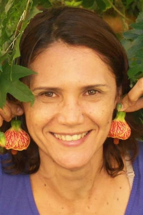 Veronica Cavalcanti profile image