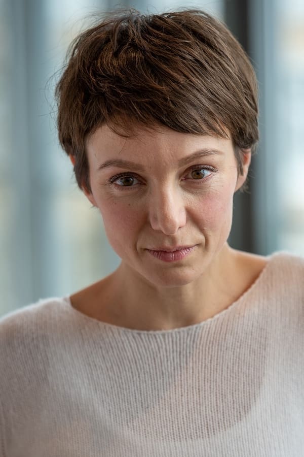 Julia Koschitz profile image
