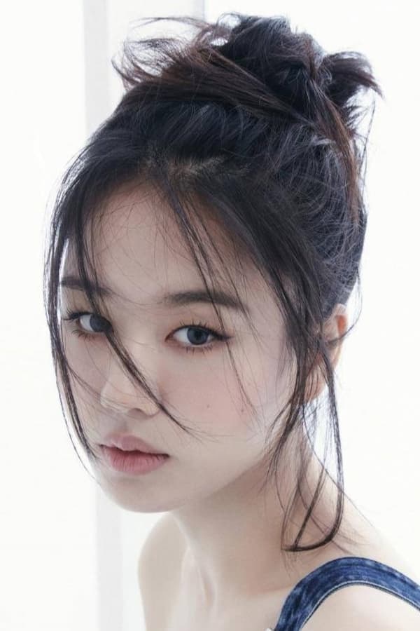 Ahn Eun-jin profile image