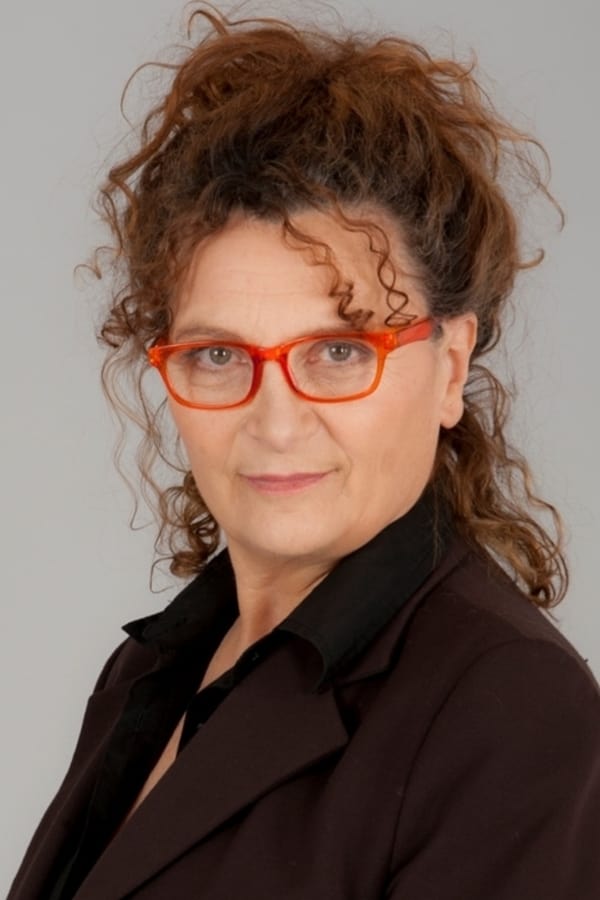 Dora Romano profile image