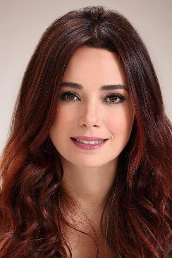 Özgü Namal profile image