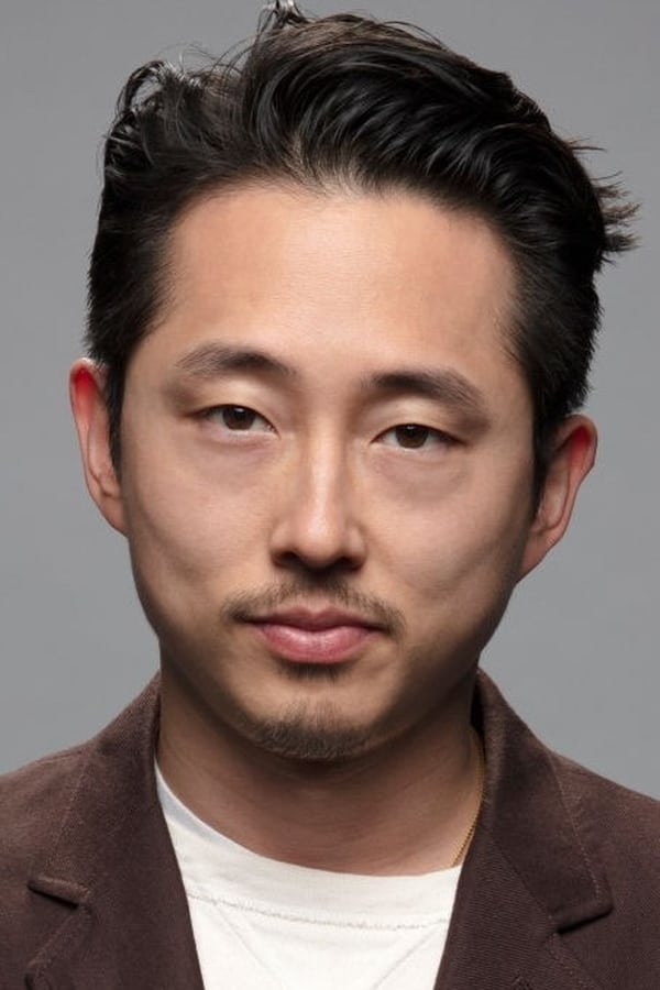Steven Yeun profile image
