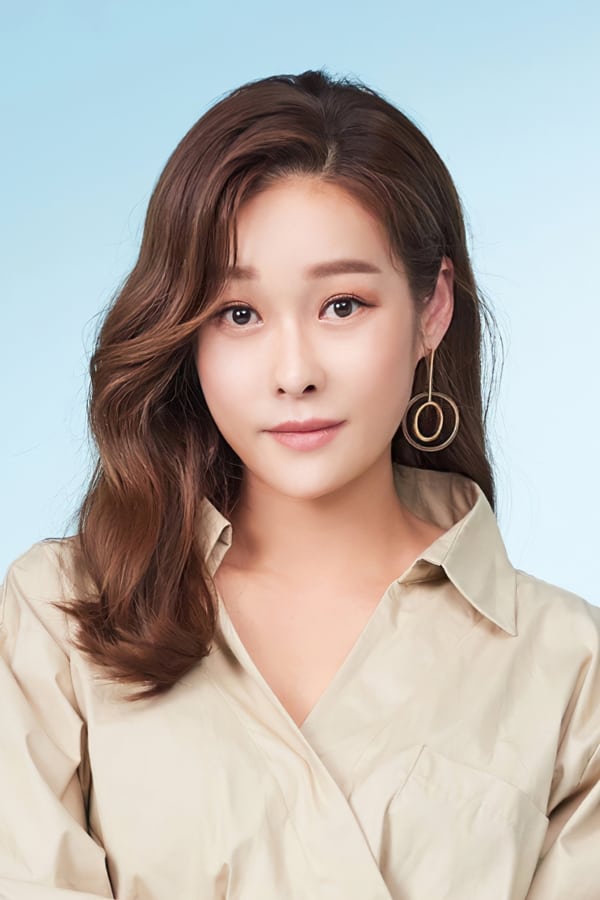 Hyun Young profile image