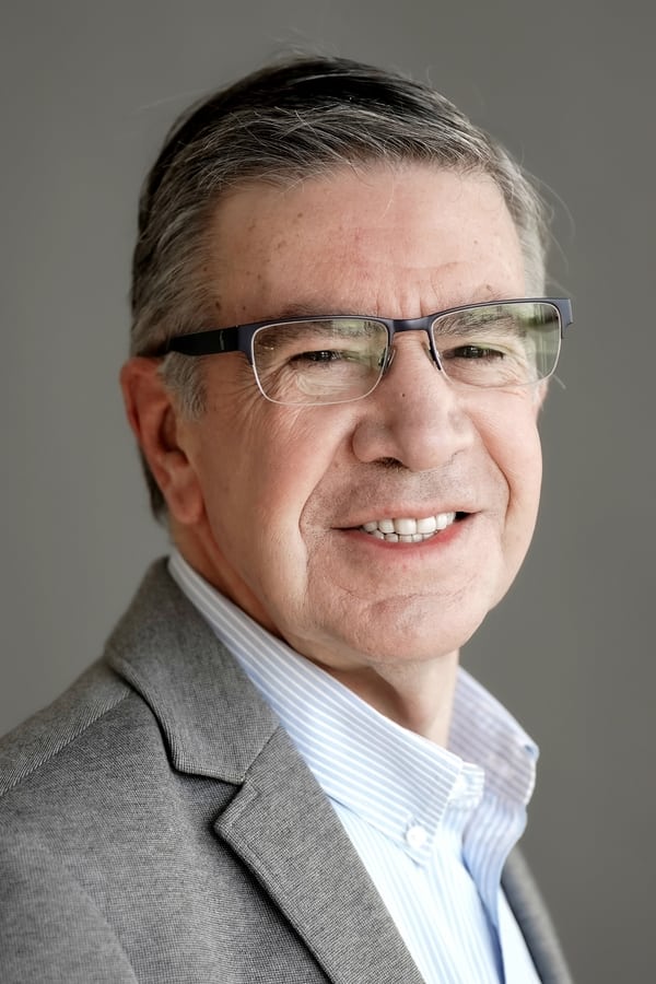 Joaquín Lavín profile image