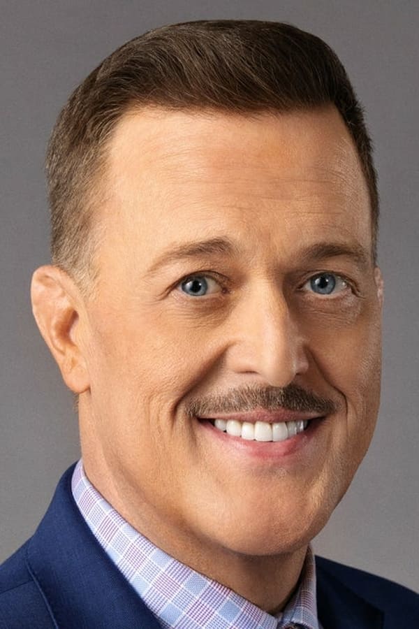 Billy Gardell profile image