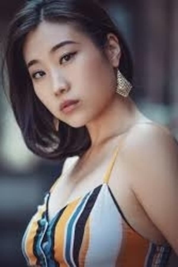 Tina Jung profile image