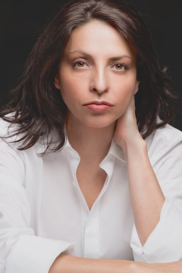 Veronica Falcón profile image