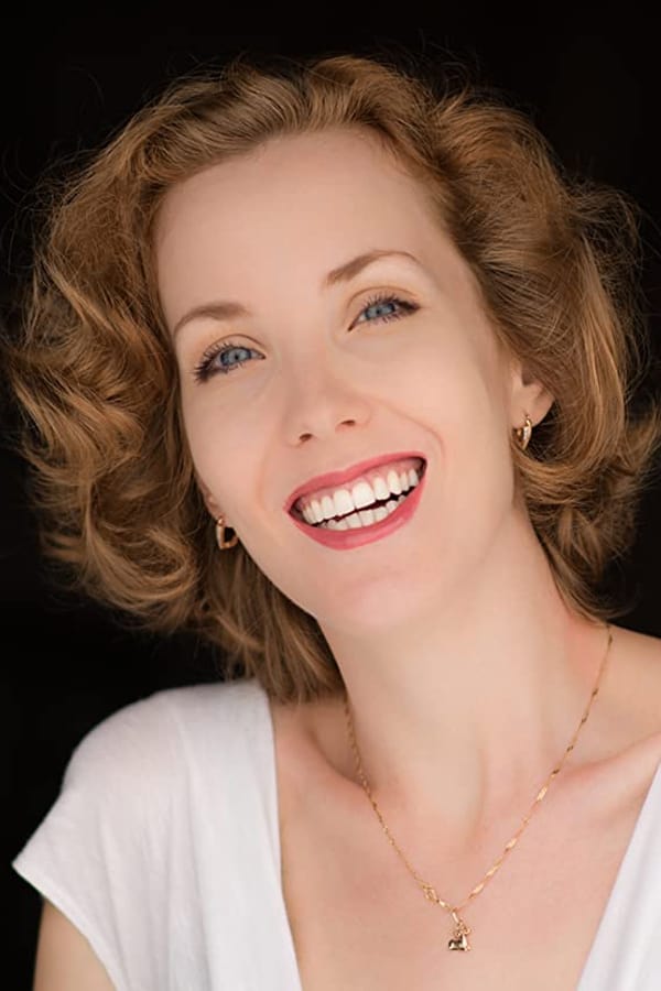 Julia Kay profile image