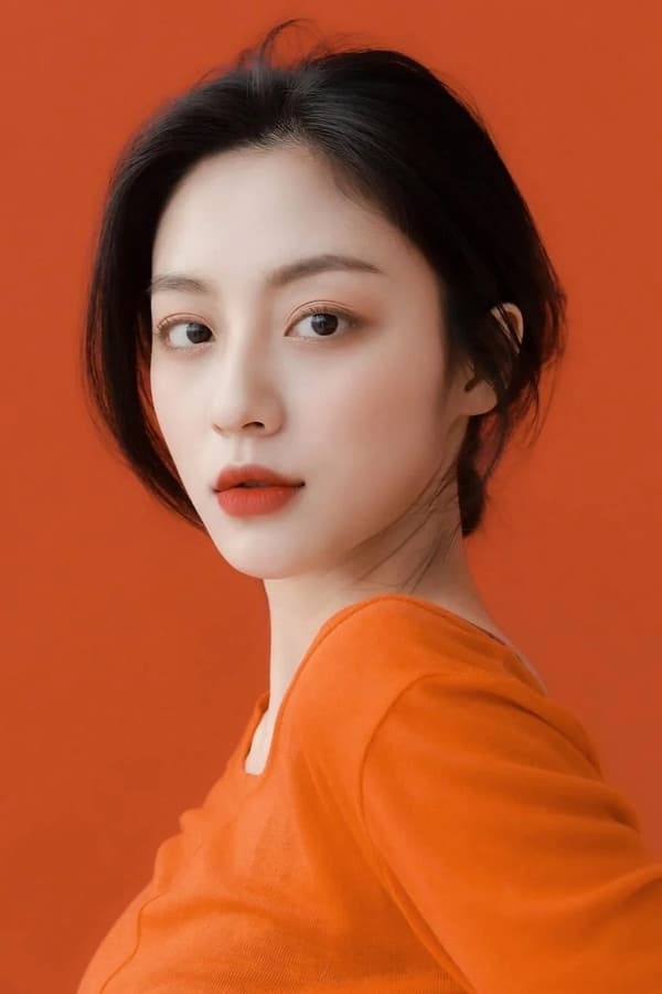 Kang Min-ah profile image