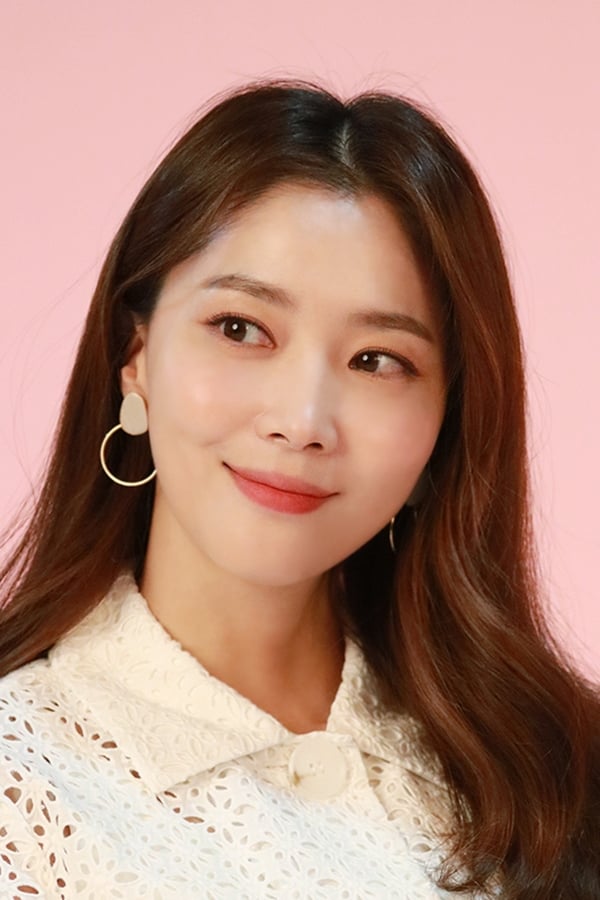 Oh Yoon-ah profile image