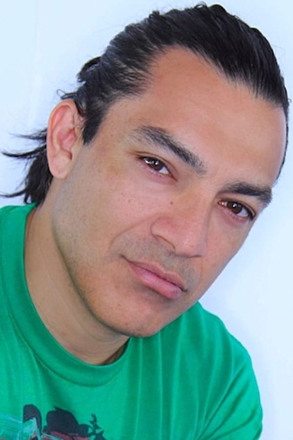 Robert Arevalo profile image