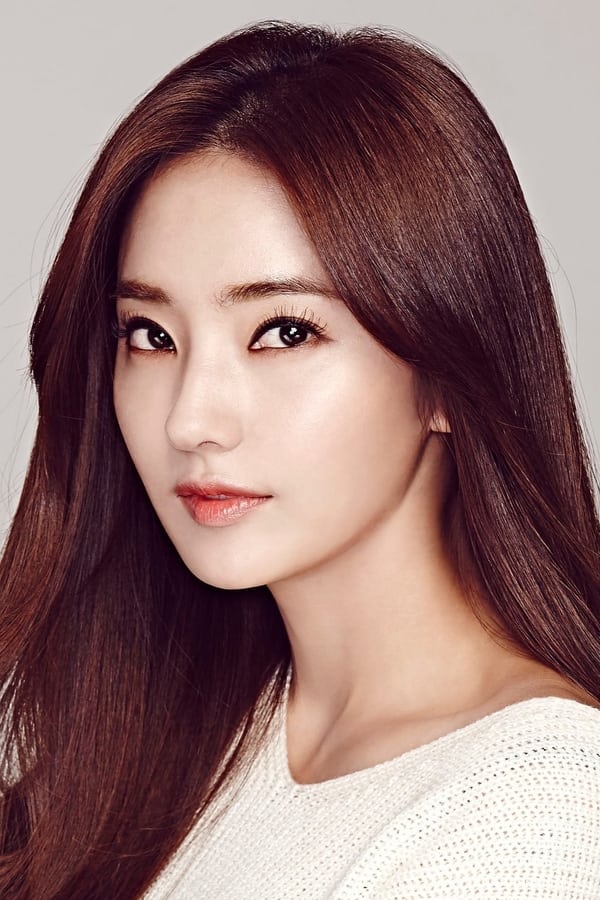 Han Chae-young profile image