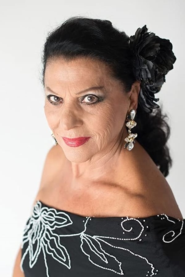 Carmen Flores profile image