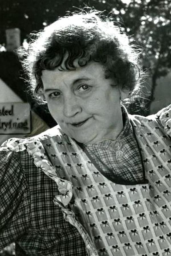 Helga Frier profile image