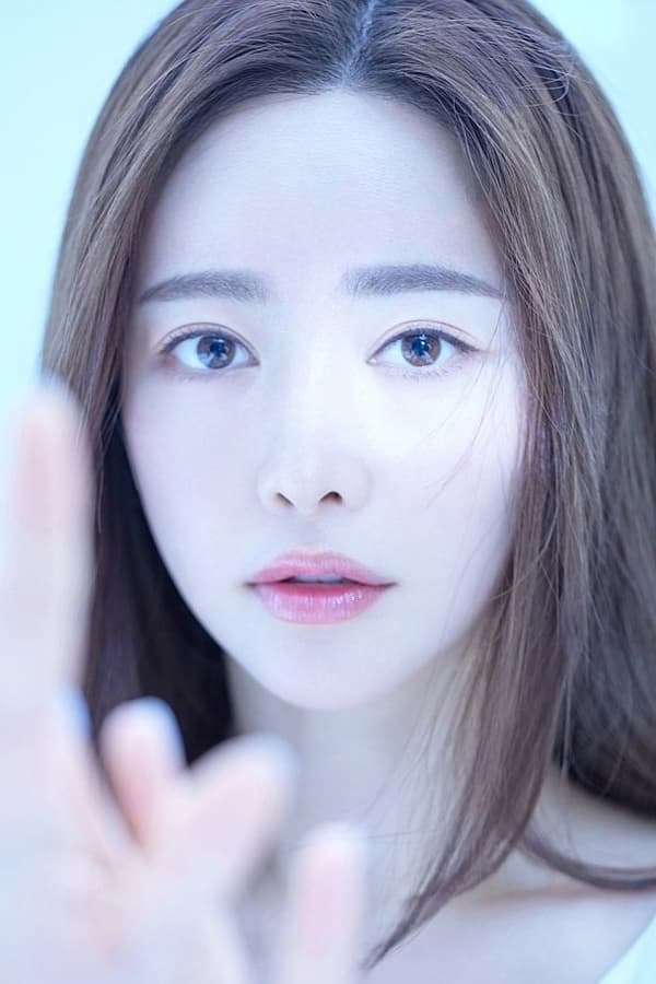 Hong Soo-ah profile image