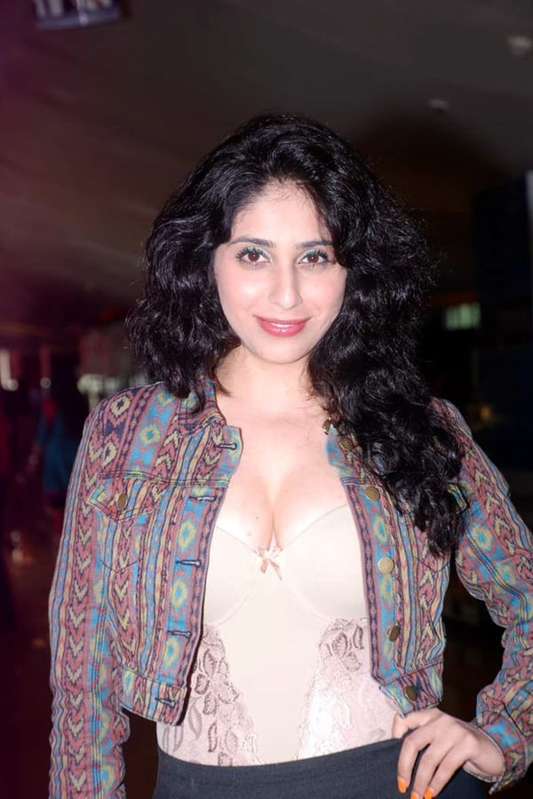 Neha Bhasin profile image