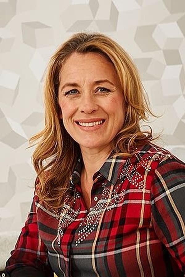Sarah Beeny profile image
