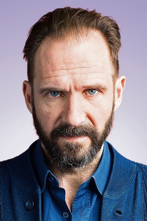 Ralph Fiennes profile image
