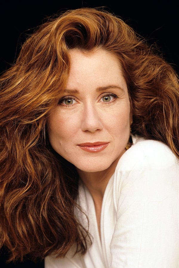 Mary McDonnell profile image