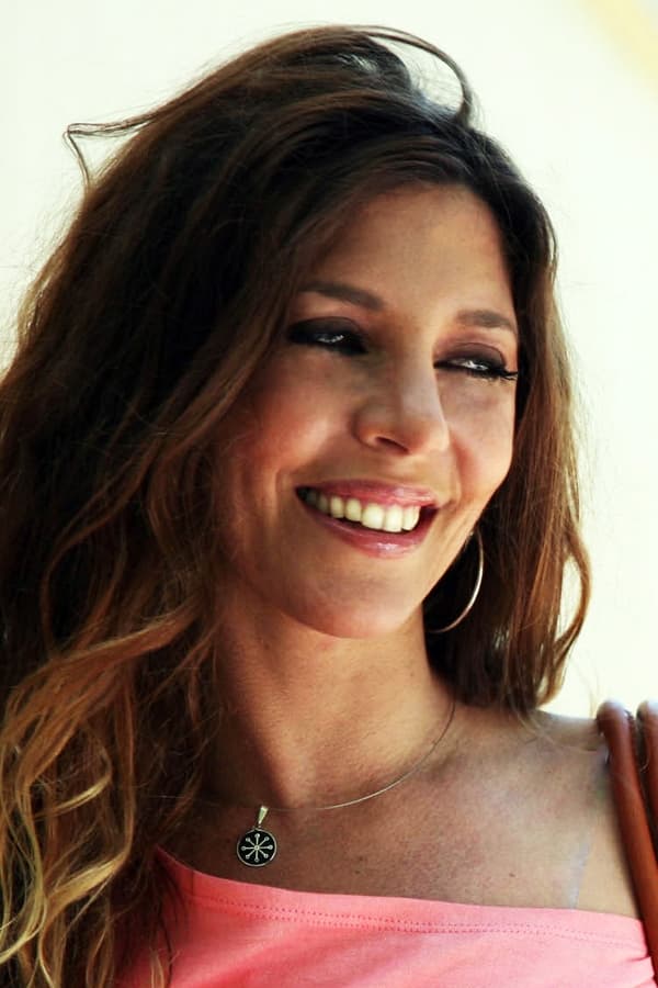 Mónica Ayos profile image