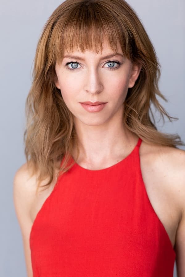 Julia Aks profile image