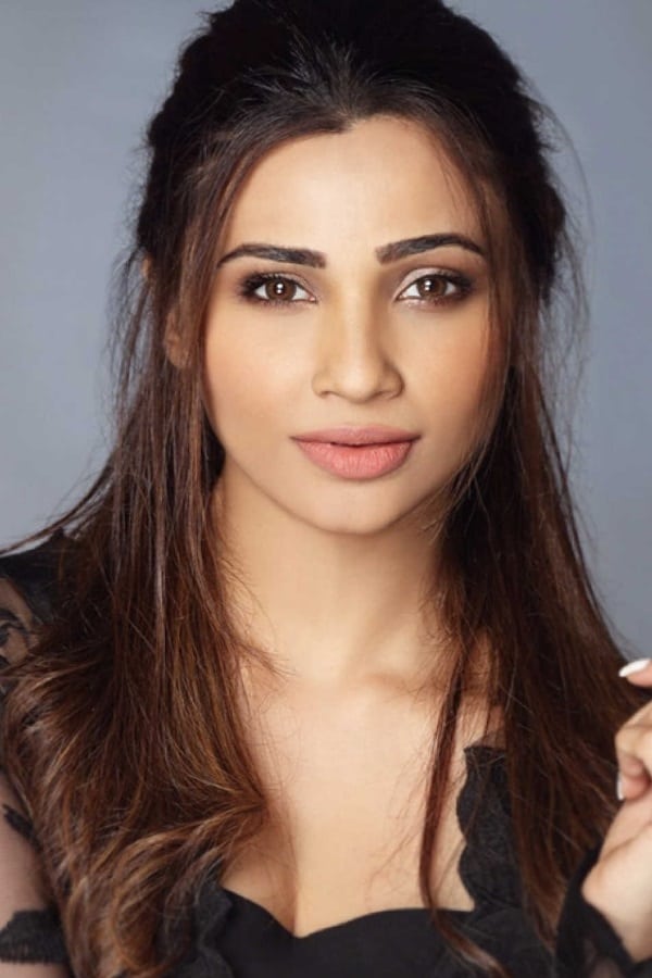 Daisy Shah profile image