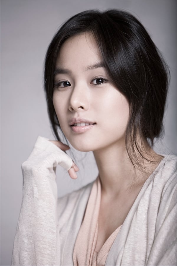 Jo Yoon-hee profile image
