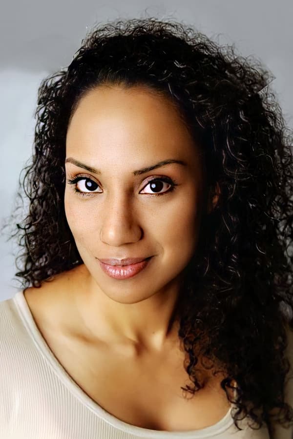 Monica Peña profile image