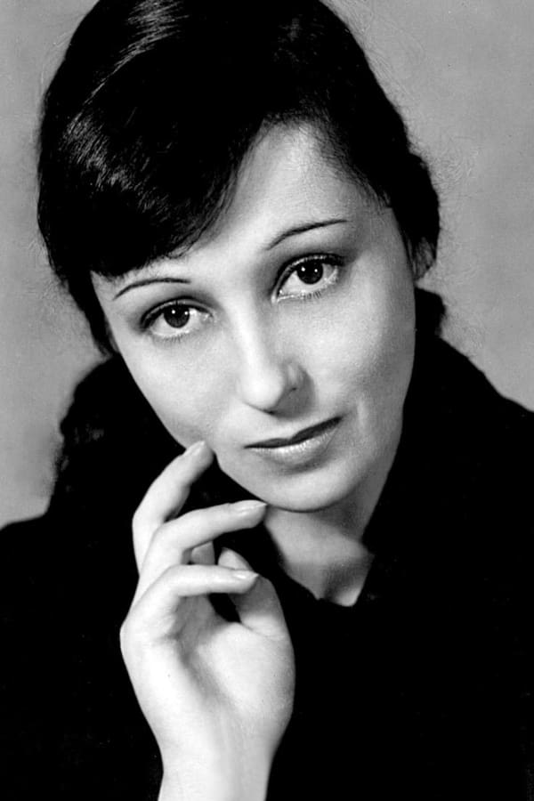 Luise Rainer profile image