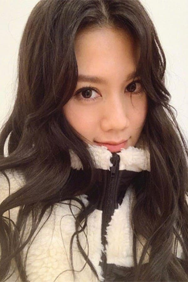 Chrissie Chau profile image